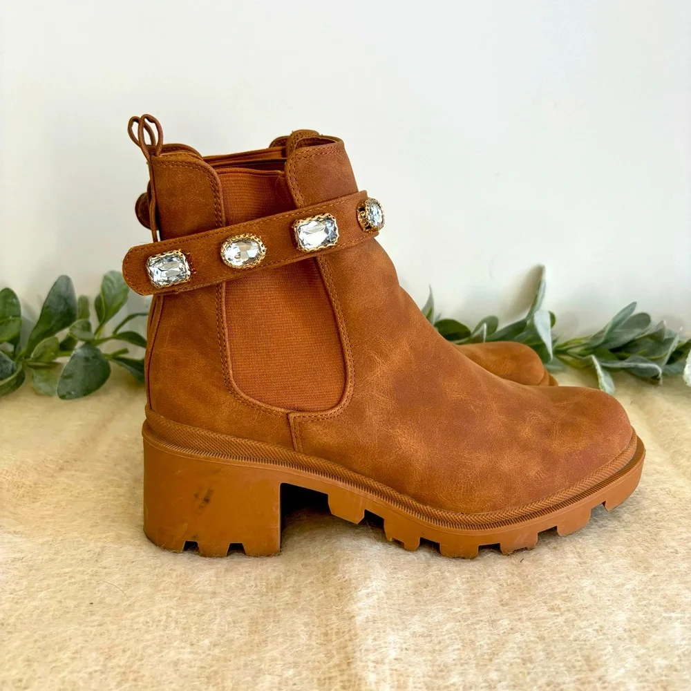 Mata Follow Me 2 Jeweled Strap Round Toe Lugged booties women size 9 - Picture 5 of 12